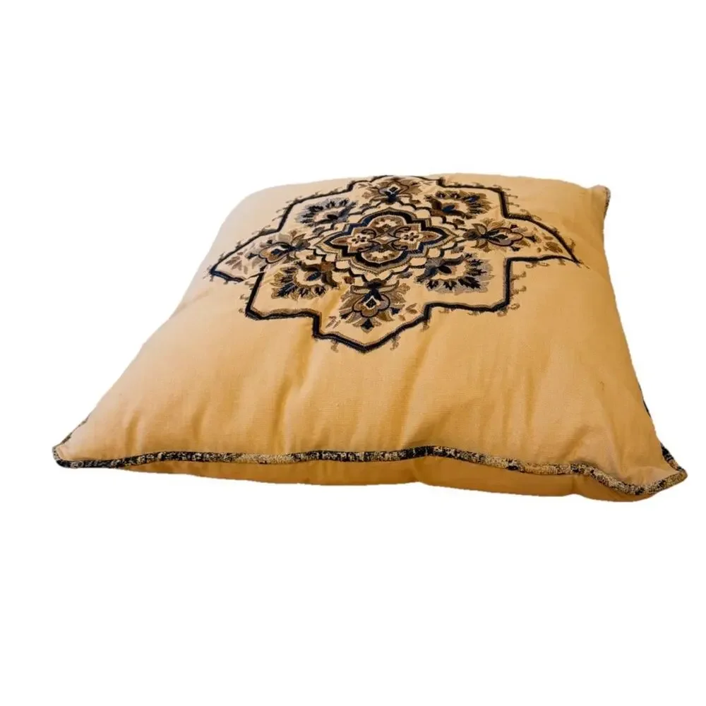 MADISON PARK Embroidered Throw Pillow With Piping 20” X 20” EUC 3588-20